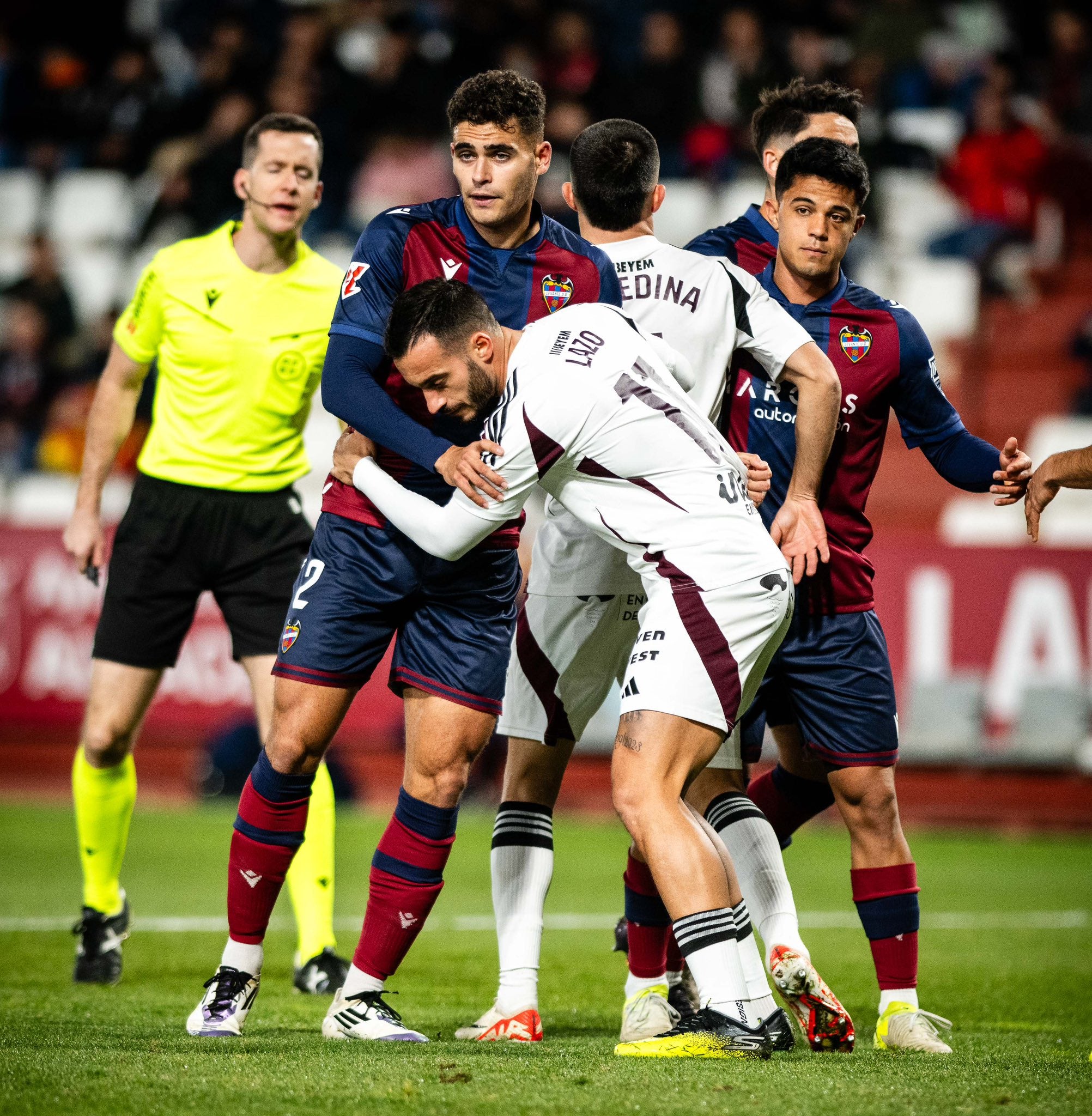El Levante UD se lleva un punto del Carlos Belmonte para seguir agarrado a la zona de playoff El Levante UD se lleva un punto del Carlos Belmonte para seguir agarrado a la zona de playoff