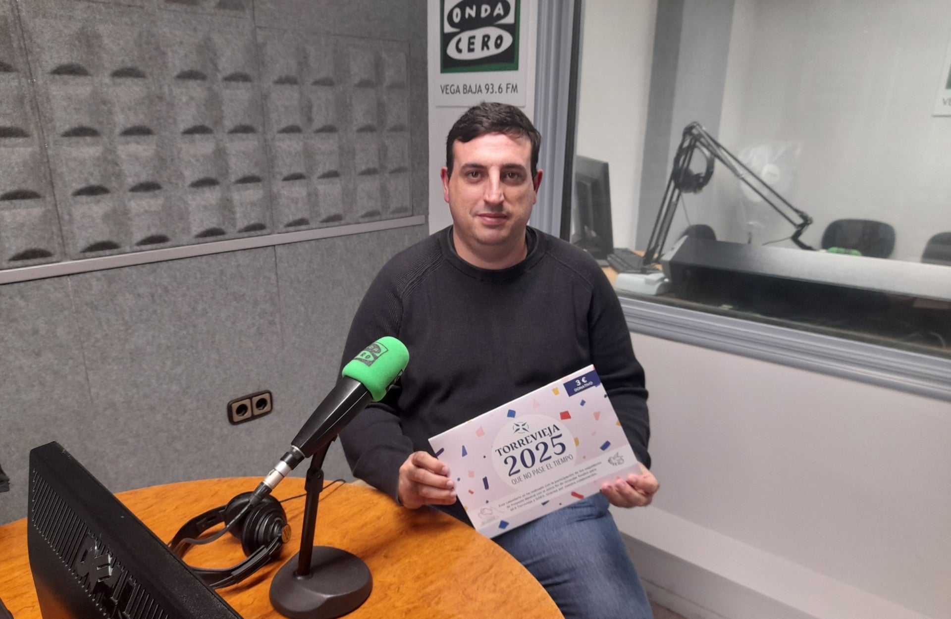 Proyecto Mastral presenta su calendario solidario a beneficio de las asociaciones AFA y GAEX Proyecto Mastral presenta su calendario solidario a beneficio de las asociaciones AFA y GAEX