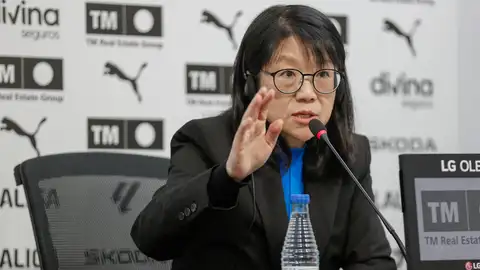 Lay Hoon: "Lim no tiene prisa por vender pero si llega una oferta atractiva, la estudiará"