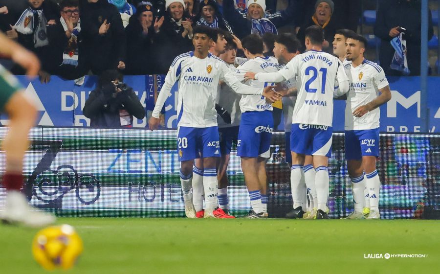 David Navarro dirigirá al Real Zaragoza ante el Ferrol mientras se busca entrenador David Navarro dirigirá al Real Zaragoza ante el Ferrol mientras se busca entrenador