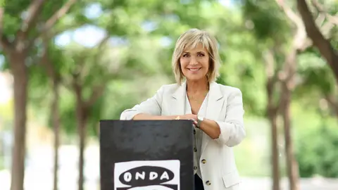 Julia Otero se pone al frente este domingo el especial ‘Sorteo de Lotería de Navidad’ en ‘Julia en la onda’ Julia Otero se pone al frente este domingo el especial ‘Sorteo de Lotería de Navidad’ en ‘Julia en la onda’