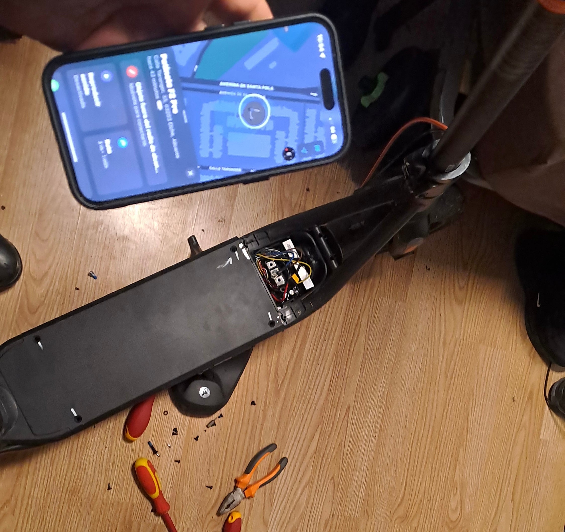 Detenido en Elche un menor de 14 años por el robo de un patinete eléctrico valorado en más de 500 euros Detenido en Elche un menor de 14 años por el robo de un patinete eléctrico valorado en más de 500 euros