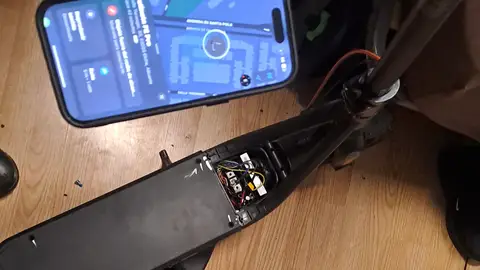 Patinete robado que ha sido recuperado por la Policía Local de Elche. Patinete robado que ha sido recuperado por la Policía Local de Elche.