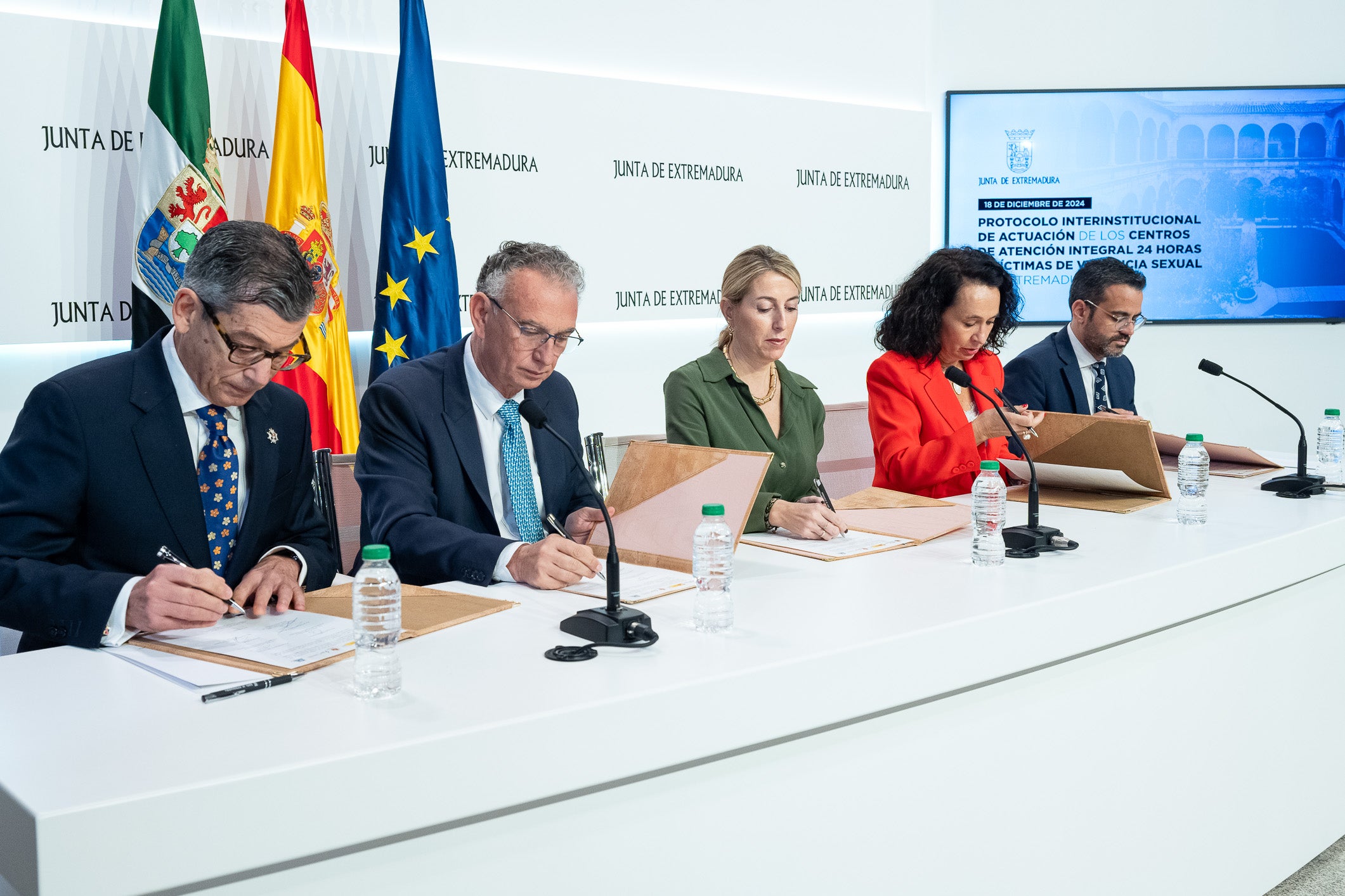 La Junta firma el protocolo interinstitucional de actuación de los Centros de Atención Integral 24 horas a Víctimas de Violencia Sexual La Junta firma el protocolo interinstitucional de actuación de los Centros de Atención Integral 24 horas a Víctimas de Violencia Sexual