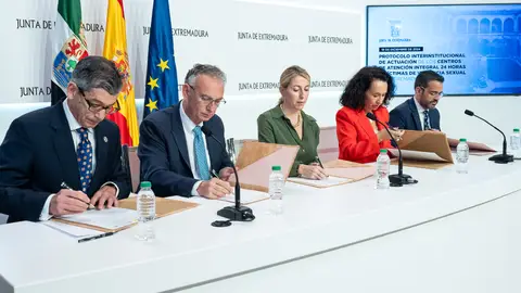 La Junta firma el protocolo interinstitucional de actuación de los Centros de Atención Integral 24 horas a Víctimas de Violencia Sexual La Junta firma el protocolo interinstitucional de actuación de los Centros de Atención Integral 24 horas a Víctimas de Violencia Sexual