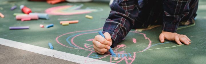 ¿Cree que el Gobierno puede presumir de marcha económica al tiempo que la Unión nos avisa de que estamos a la cola europea en pobreza infantil?