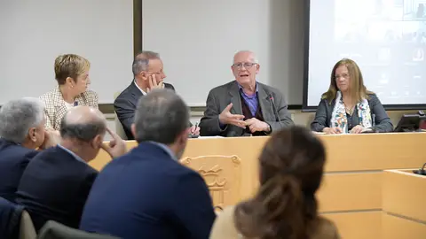 La CEV celebra una reunión de trabajo en Paiporta tras la DANA de València La CEV celebra una reunión de trabajo en Paiporta tras la DANA de València