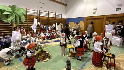 El Colegio Divino Maestro presenta su tradicional Belén viviente .