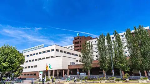 Herido "menos grave" un trabajador con un trauma en la cadera y el muslo al ser atropellado en Jerez de los Caballeros Herido "menos grave" un trabajador con un trauma en la cadera y el muslo al ser atropellado en Jerez de los Caballeros