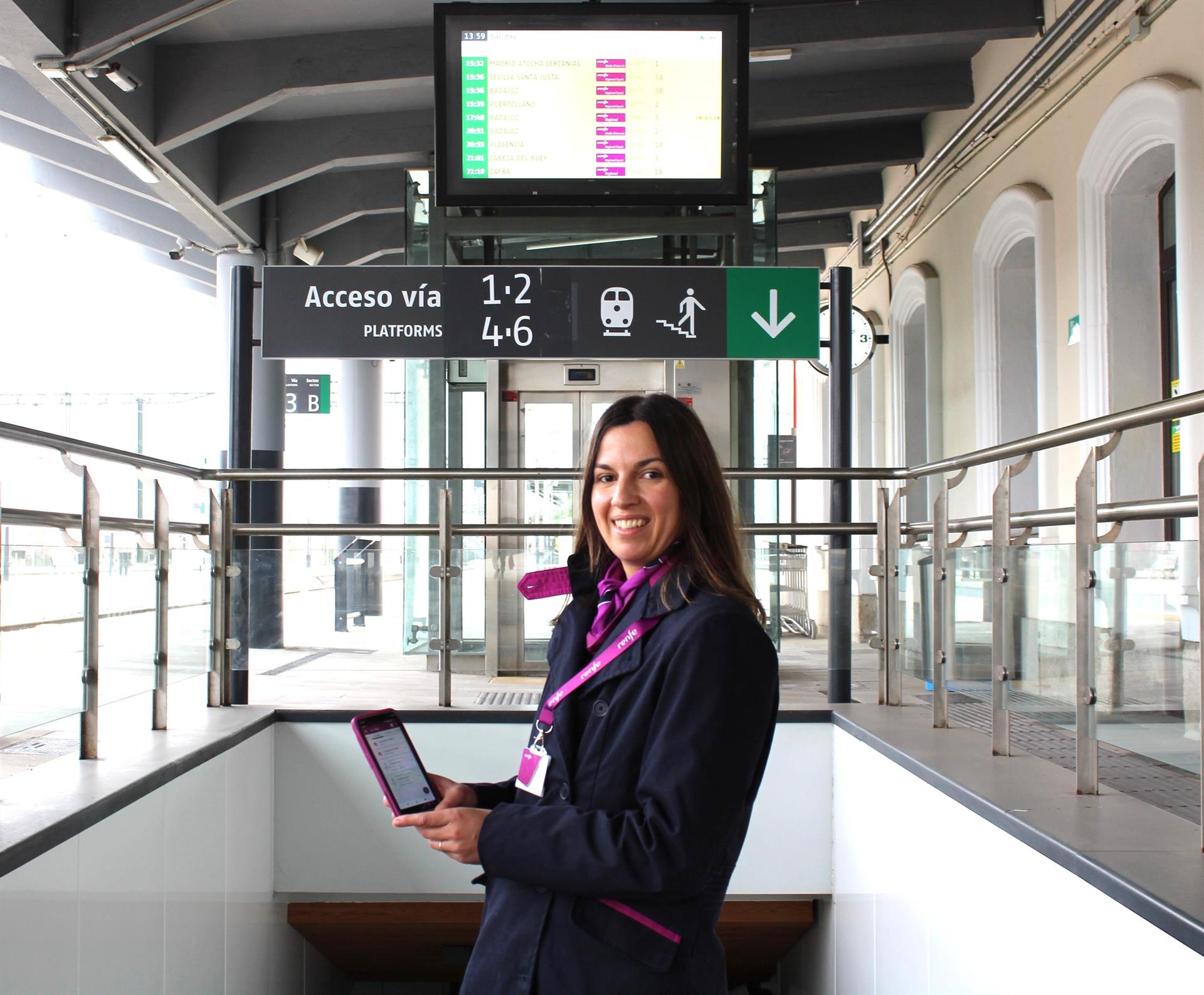 Renfe incorpora a 14 nuevos interventores de tren en la línea de Extremadura Renfe incorpora a 14 nuevos interventores de tren en la línea de Extremadura