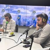 Tertúlia a la Brúixola amb Javi Gallego i Adrià Mercader.