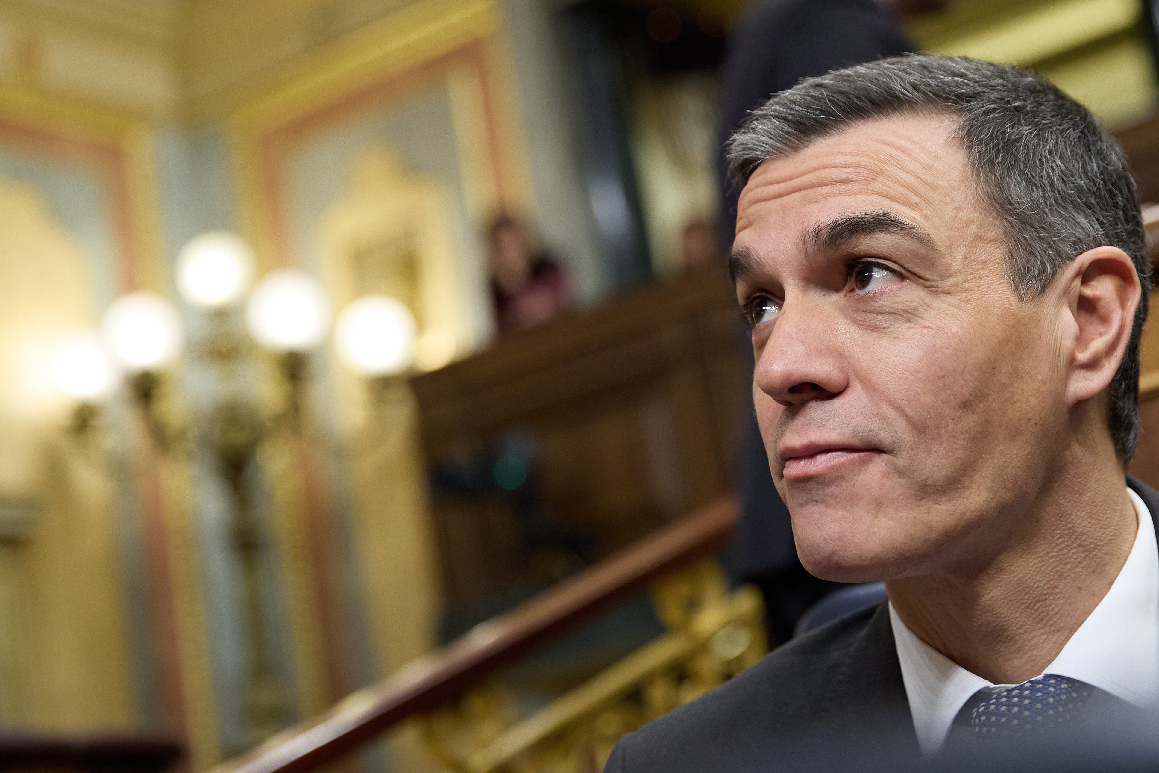 El CIS de Tezanos sigue dando al PSOE como ganador pero acorta distancia con el PP El CIS de Tezanos sigue dando al PSOE como ganador pero acorta distancia con el PP