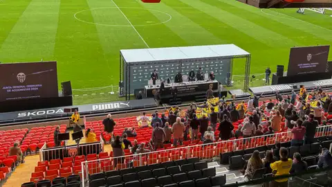 Junta Accionistas del Valencia CF celebrada en Mestalla Junta Accionistas del Valencia CF celebrada en Mestalla
