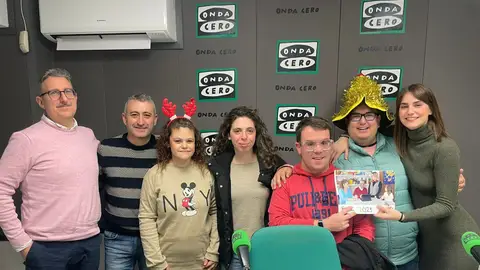 Síndrome de Down Castellón con el equipo de Más de Uno. Síndrome de Down Castellón con el equipo de Más de Uno.