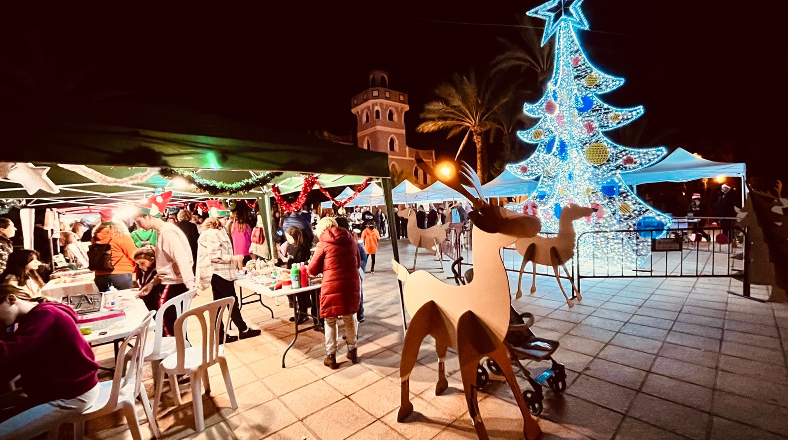 La magia llega a La Hoya con 'La Noche de Navidad' La magia llega a La Hoya con 'La Noche de Navidad'