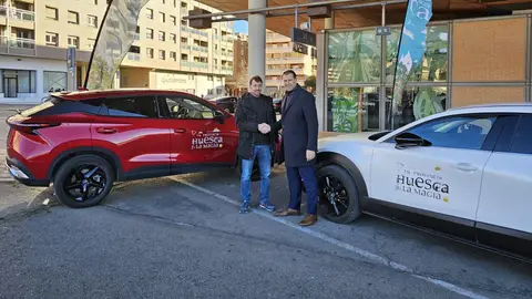 Huesca La Magia se promociona en coches de alquiler turístico Huesca La Magia se promociona en coches de alquiler turístico