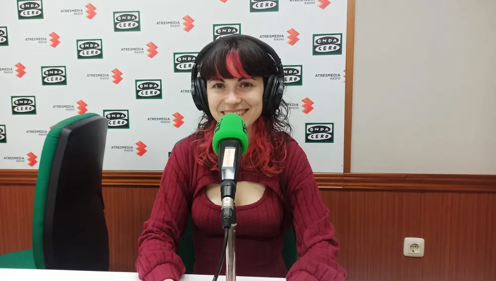 Belén Romero en los estudios de Onda Cero Ciudad Real Belén Romero en los estudios de Onda Cero Ciudad Real