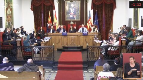 Votaci&oacute;n del presupuesto municipal en el pleno del Ayuntamiento de Elche.