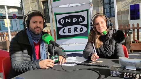 El alcalde de Cambados, Samuel Lago con Susana Pedreira