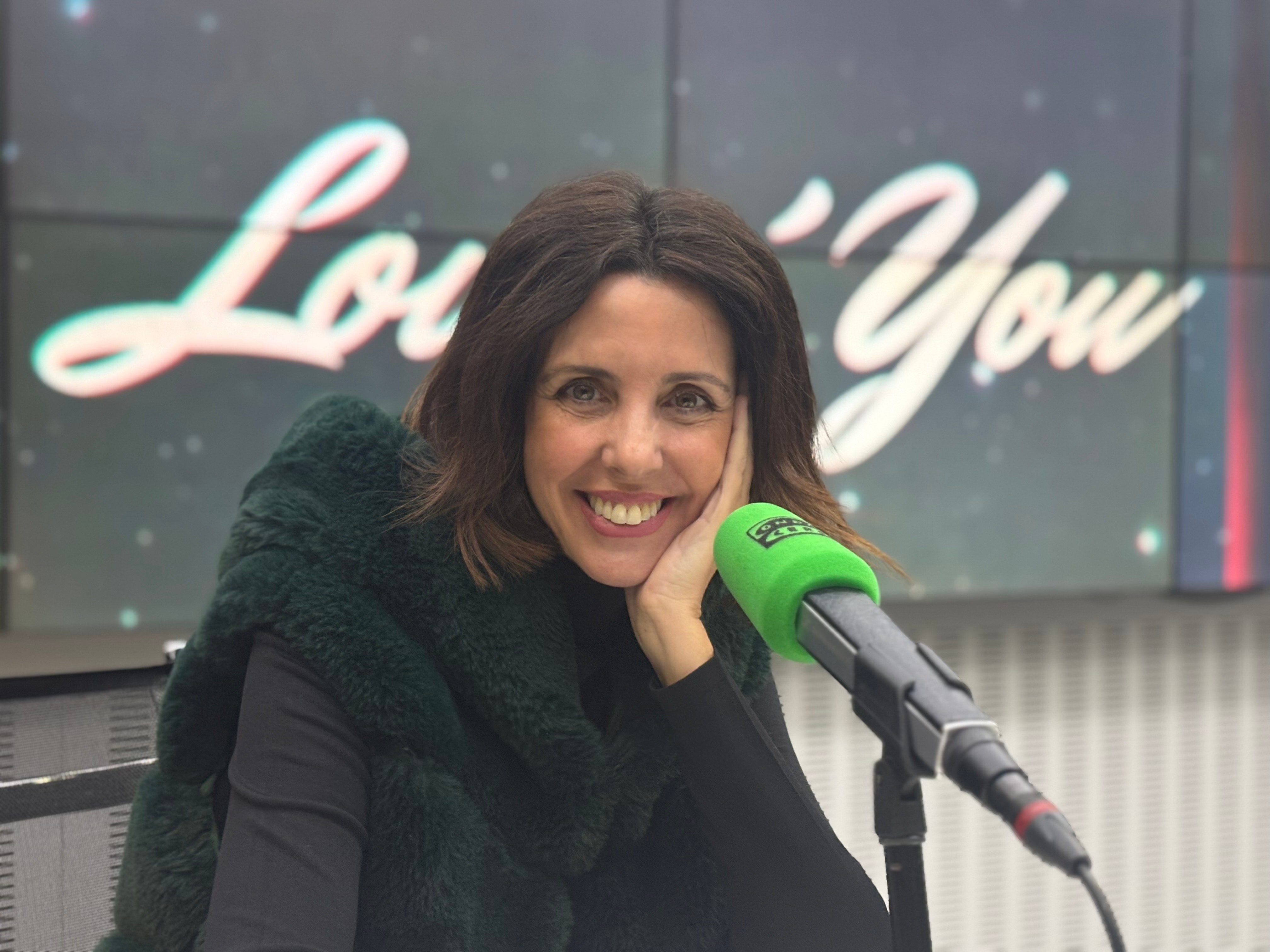 Marta González de Vega, una de las mentes más brillantes de la comedia, que nos hablará de sus éxitos, su filosofía de vida y de cómo el humor puede transformar los tropiezos amorosos en lecciones inolvidables. Marta González de Vega, una de las mentes más brillantes de la comedia, que nos hablará de sus éxitos, su filosofía de vida y de cómo el humor puede transformar los tropiezos amorosos en lecciones inolvidables.