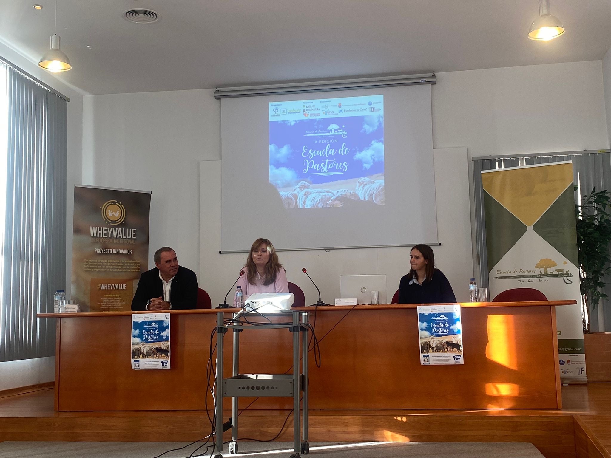 La Junta ensalza la labor de la Escuela de Pastores Tajo Salor Almonte en la clausura de su IX edición La Junta ensalza la labor de la Escuela de Pastores Tajo Salor Almonte en la clausura de su IX edición