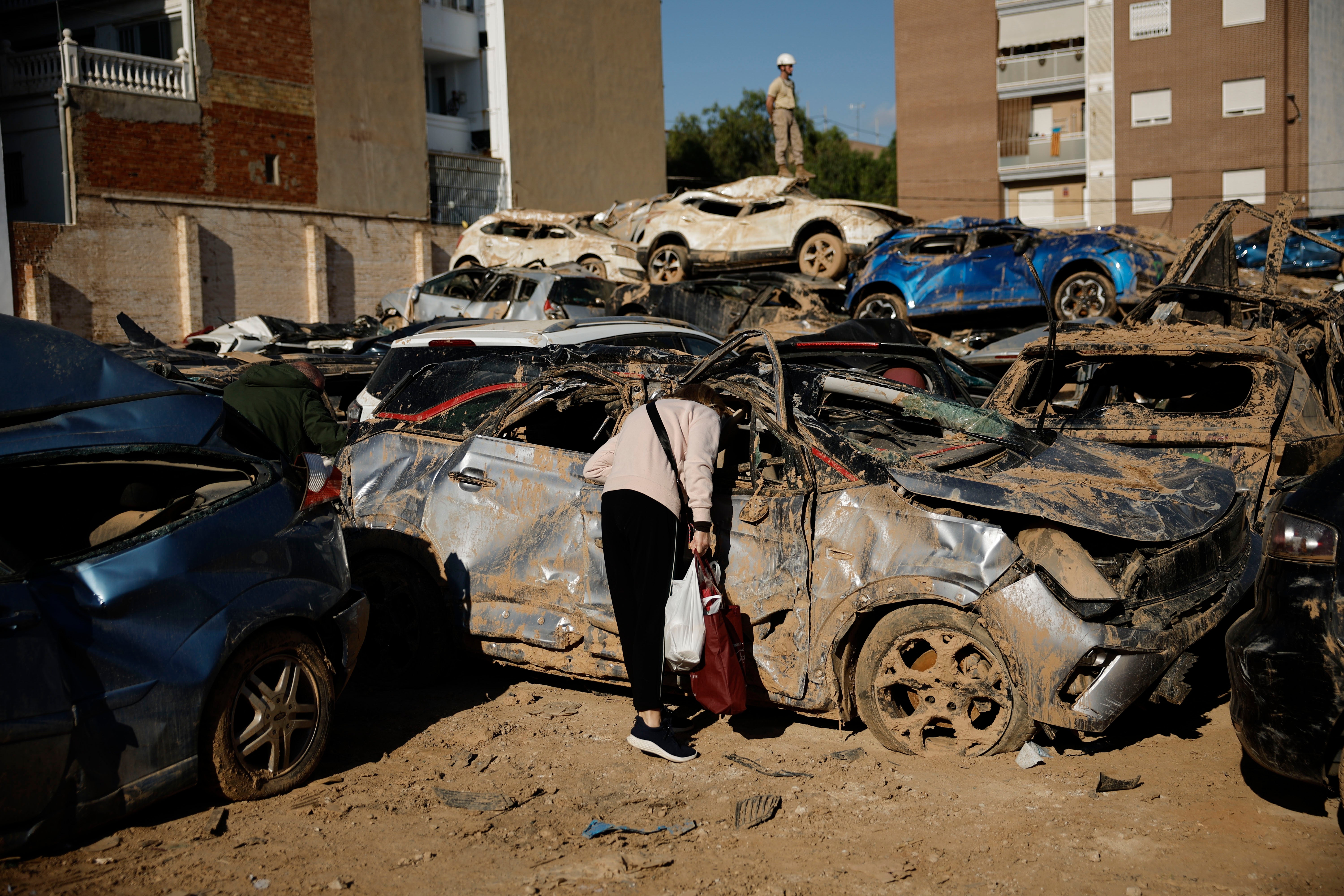La emergencia continúa en las zonas afectadas por la DANA La emergencia continúa en las zonas afectadas por la DANA