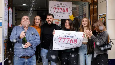 Paiporta celebra el cuarto premio de la Lotería de Navidad 2024 Paiporta celebra el cuarto premio de la Lotería de Navidad 2024