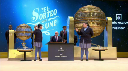 El Gordo que no fue: una niña se equivoca y canta un premio de cuatro millones de euros en lugar de la Pedrea El Gordo que no fue: una niña se equivoca y canta un premio de cuatro millones de euros en lugar de la Pedrea