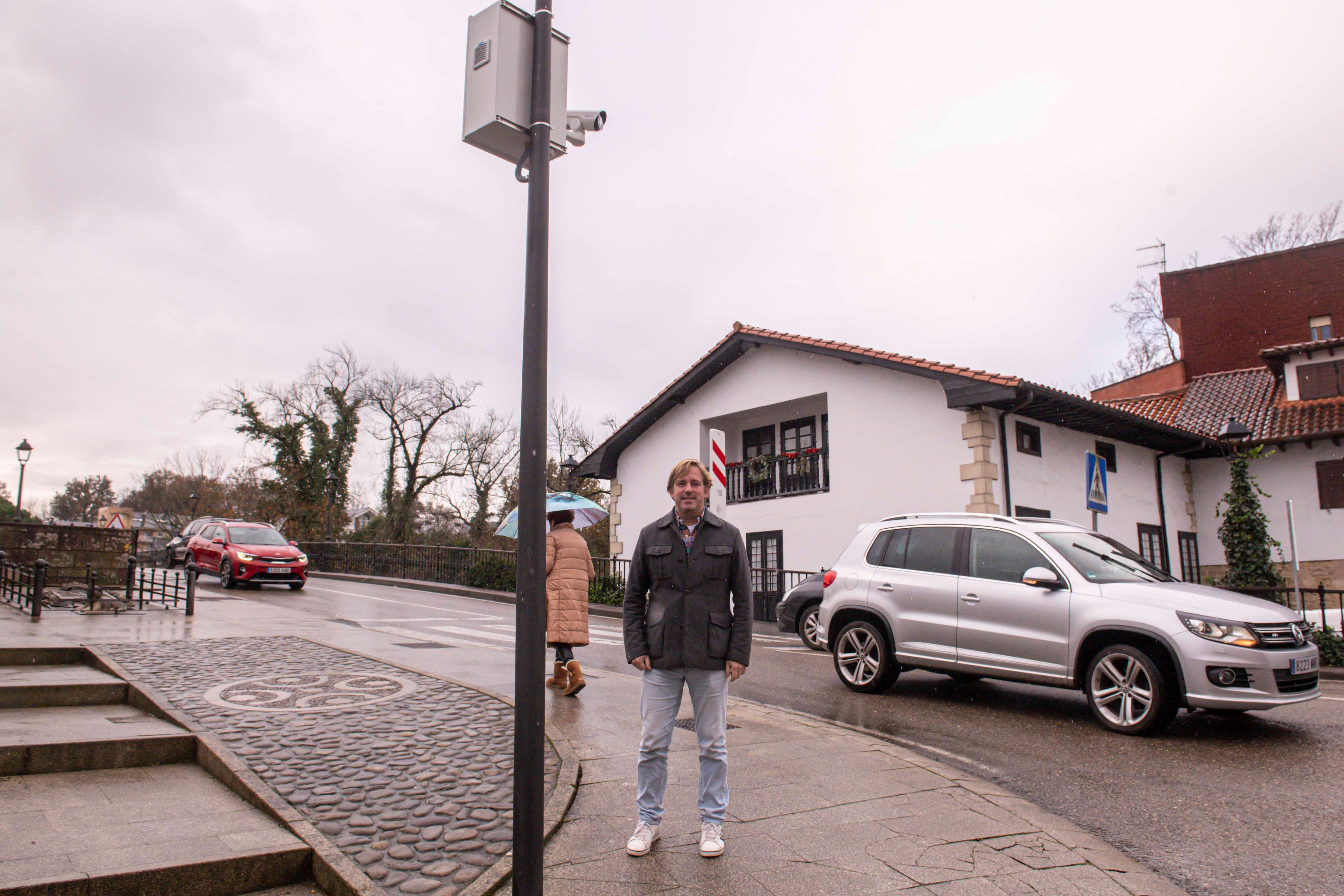 Reocín instala cuatro cámaras de videovigilancia en los accesos a Puente San Miguel Reocín instala cuatro cámaras de videovigilancia en los accesos a Puente San Miguel