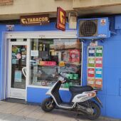 Estanco donde se vendieron 3 décimos de un cuarto premio