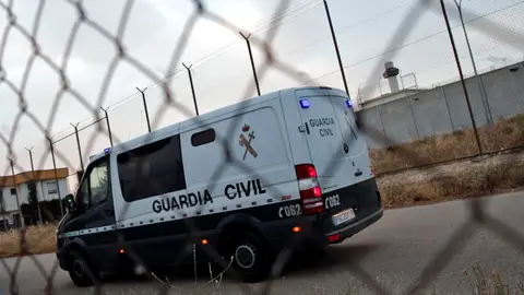 Furgón de la Guardia Civil en Picassent Furgón de la Guardia Civil en Picassent