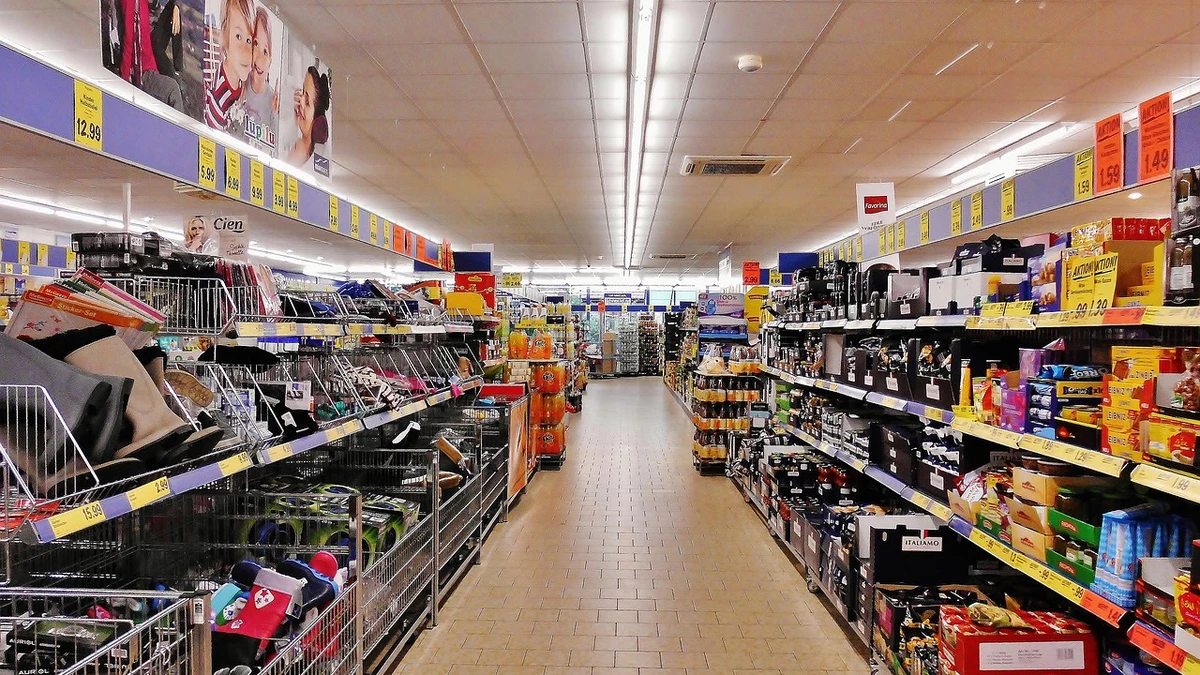 Qué supermercados abren hoy 25 de julio: festivo en cuatro comunidades
