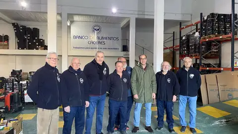 El Ayuntamiento de Cáceres enviará a Valencia a principios de año otro camión con ayuda para los afectados por la DANA El Ayuntamiento de Cáceres enviará a Valencia a principios de año otro camión con ayuda para los afectados por la DANA