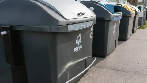 El horario de recogida de residuos sólidos en Mérida se adelanta a las 17,00 horas los días de Nochebuena y Nochevieja El horario de recogida de residuos sólidos en Mérida se adelanta a las 17,00 horas los días de Nochebuena y Nochevieja