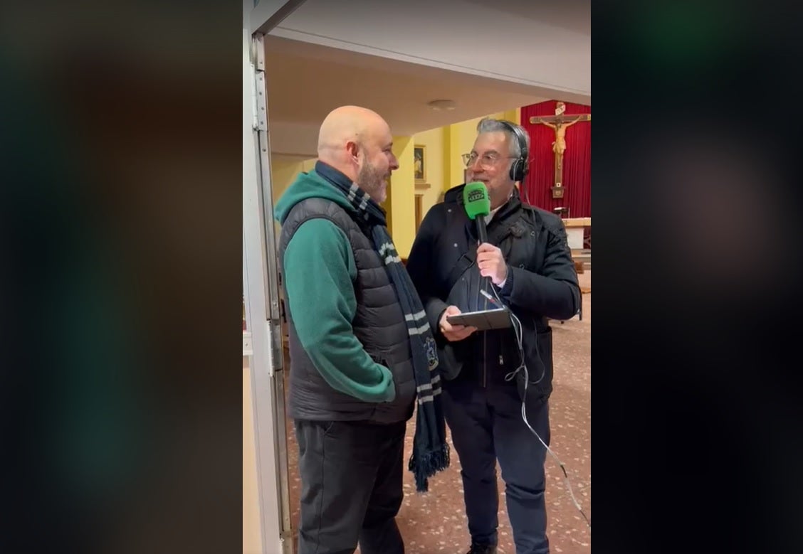 El cura de Alfafar salvó a más de 100 personas la noche de la DANA: "Abrimos las puertas de la parroquia para acoger a todo el mundo" El cura de Alfafar salvó a más de 100 personas la noche de la DANA: "Abrimos las puertas de la parroquia para acoger a todo el mundo"