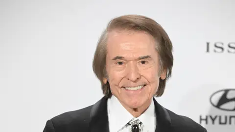 El cantante Raphael durante la gala de entrega de premios Hombre del año 2024 El cantante Raphael durante la gala de entrega de premios Hombre del año 2024