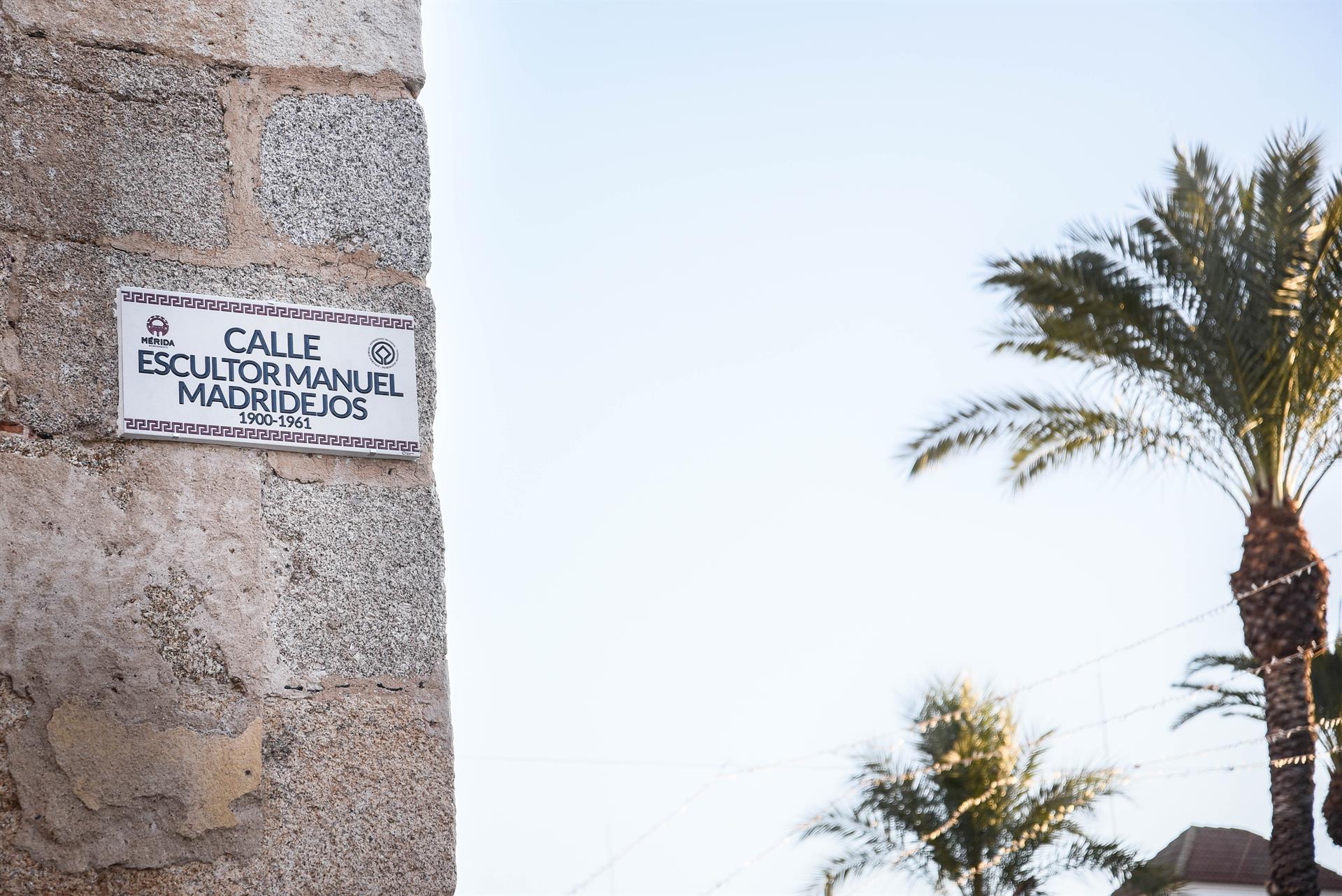 Las calles del casco histórico de Mérida cuentas con nuevas placas en las calles realizadas en cerámica Las calles del casco histórico de Mérida cuentas con nuevas placas en las calles realizadas en cerámica