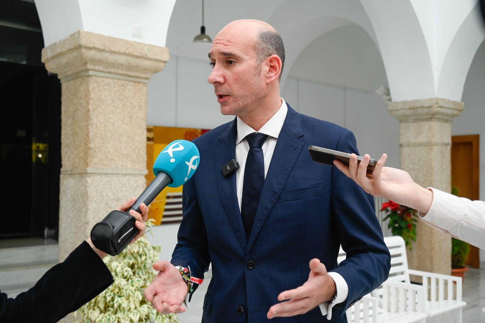 El PP de Extremadura considera fundamental el mensaje del Rey para reivindicar el bien común respetando la Constitución Española El PP de Extremadura considera fundamental el mensaje del Rey para reivindicar el bien común respetando la Constitución Española