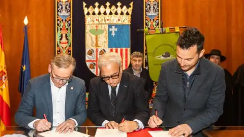 Firma del convenio de colaboración entre el Gobierno de Aragón, la Diputación de Teruel y ATRUTER para la promoción de la trufa de Teruel TRUFA