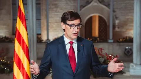 El presidente de la Generalitat de Cataluña, Salvador Illa, durante el discurso de Navidad en la Galeria Gòtica del Palau de la Generalitat El presidente de la Generalitat de Cataluña, Salvador Illa, durante el discurso de Navidad en la Galeria Gòtica del Palau de la Generalitat