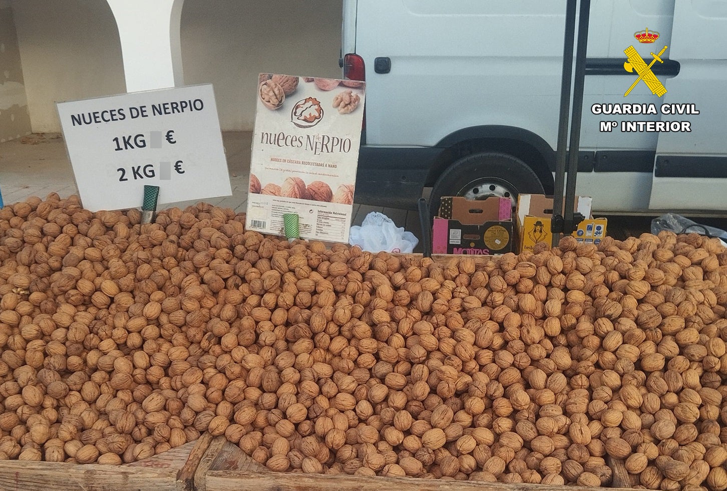 Pillado vendiendo nueces de Nerpio con "presunta" Denominación de Origen Pillado vendiendo nueces de Nerpio con "presunta" Denominación de Origen