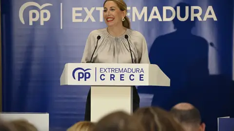 María Guardiola reitera su compromiso de gobernar uniendo a los extremeños: “No vamos a permitir un bloqueo de esta tierra” María Guardiola reitera su compromiso de gobernar uniendo a los extremeños: “No vamos a permitir un bloqueo de esta tierra”