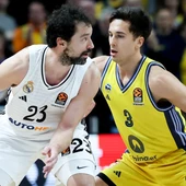 Llull ensancha su leyenda y lidera al Madrid ante el Alba Berlín Llull ensancha su leyenda y lidera al Madrid ante el Alba Berlín