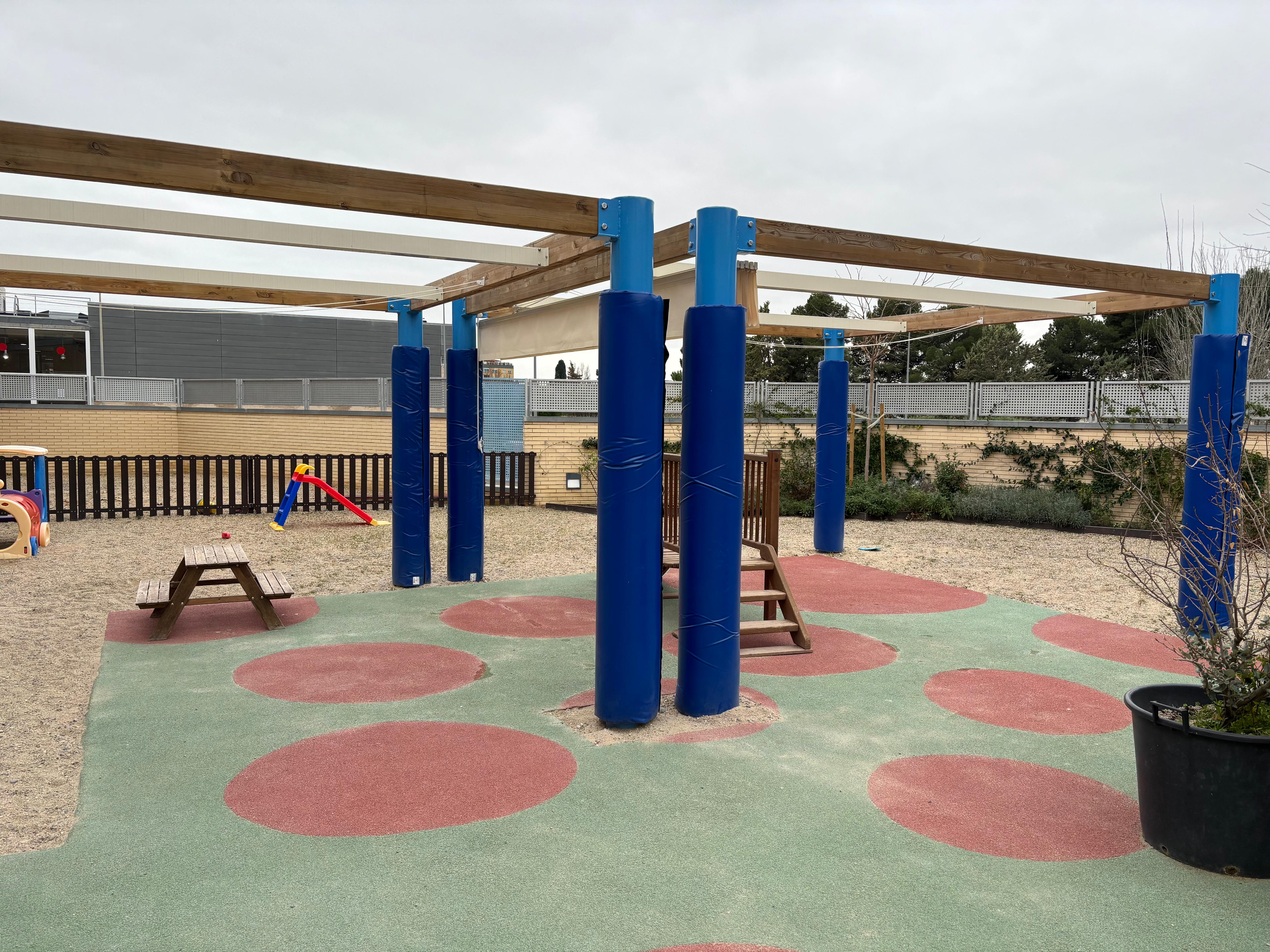 Nuevas mejoras en el patio de Las Pajaritas en Huesca Nuevas mejoras en el patio de Las Pajaritas en Huesca