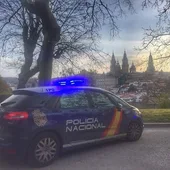La Policía Nacional detiene a dos personas acusadas de venta de drogas en el entorno de un centro escolar de Santiago La Policía Nacional detiene a dos personas acusadas de venta de drogas en el entorno de un centro escolar de Santiago