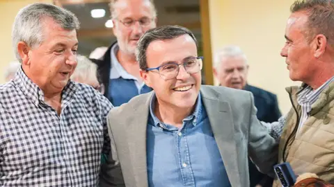 Gallardo se compromete a crear estructuras comarcales en el PSOE de Extremadura Gallardo se compromete a crear estructuras comarcales en el PSOE de Extremadura