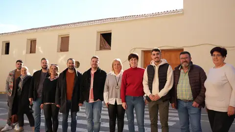 El equipo de gobierno de l´Alcora en la Real Fábrica. El equipo de gobierno de l´Alcora en la Real Fábrica.