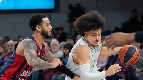 Baskonia remonta para tumbar al líder