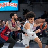 Baskonia remonta para tumbar al líder