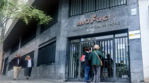 Fachada de un edificio de Muface, en Avenida de Pablo Iglesias, a 11 de octubre de 2024, en Madrid (España). Fachada de un edificio de Muface, en Avenida de Pablo Iglesias, a 11 de octubre de 2024, en Madrid (España).